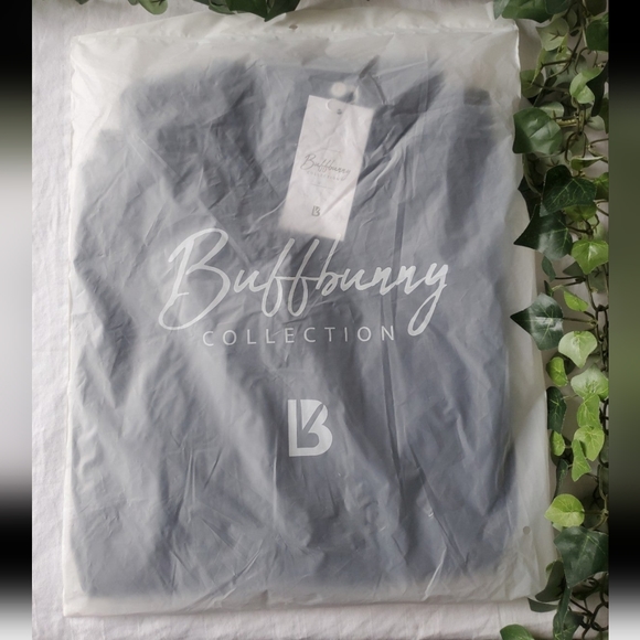 Buffbunny Elemental Windbreaker - Picture 5 of 6